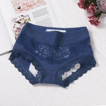 Load image into Gallery viewer, Lot de 3 culottes menstruelles autant étanches que sexy
